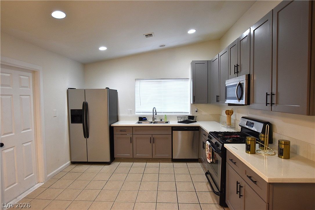 4120 East Cincinnati Avenue — photo 3