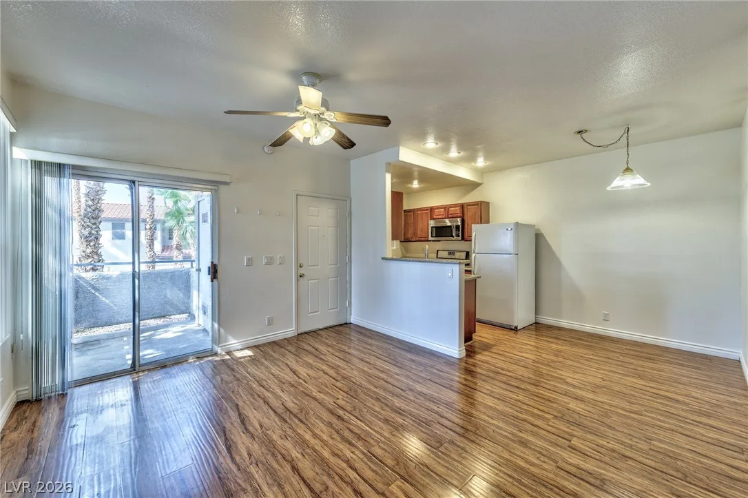 2201 Ramsgate Drive 118 — photo 4 of 15