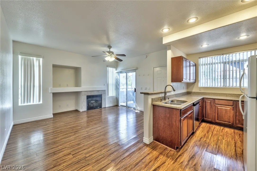 2201 Ramsgate Drive 118 — photo 5 of 15