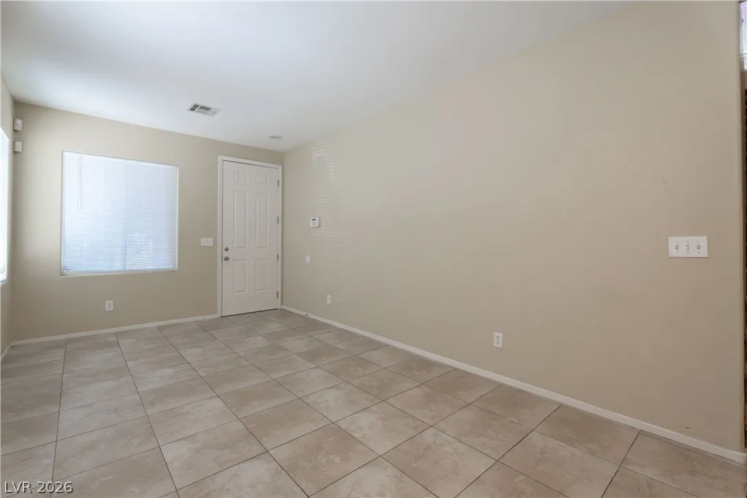 944 Saffex Rose Avenue — photo 4