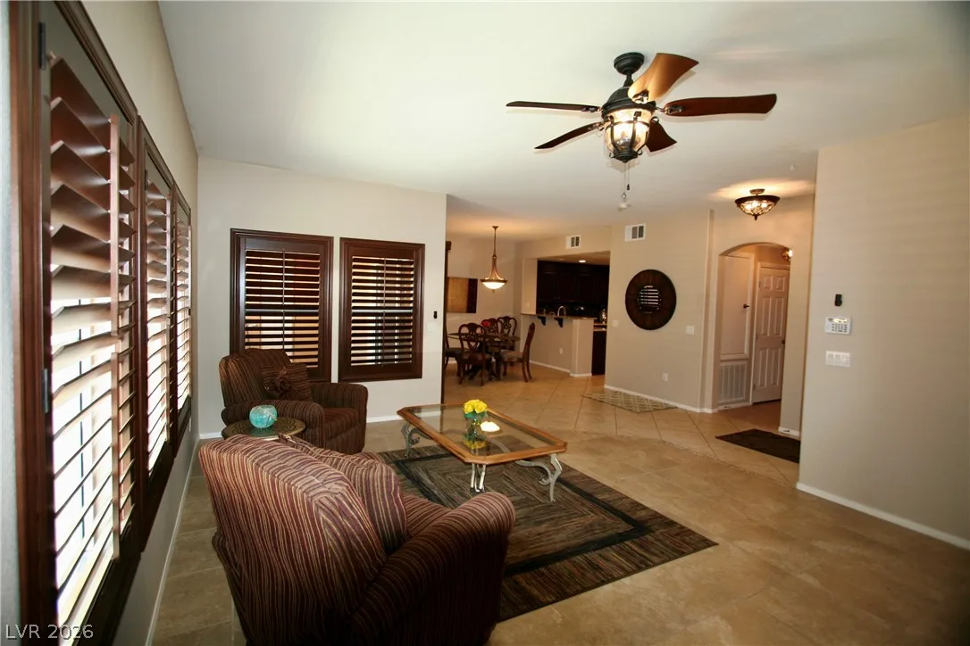 820 CANTERRA Street 2052 — photo 3