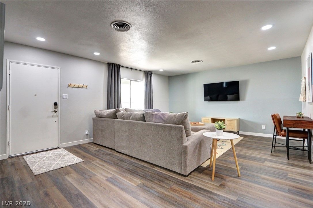 305 Ramsey Street — photo 4 of 24