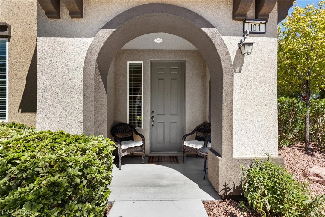 1560 Plaza Centre Drive 101 — photo 5