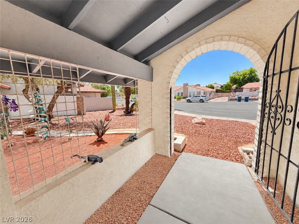 3568 Taos Lane — photo 4 of 43