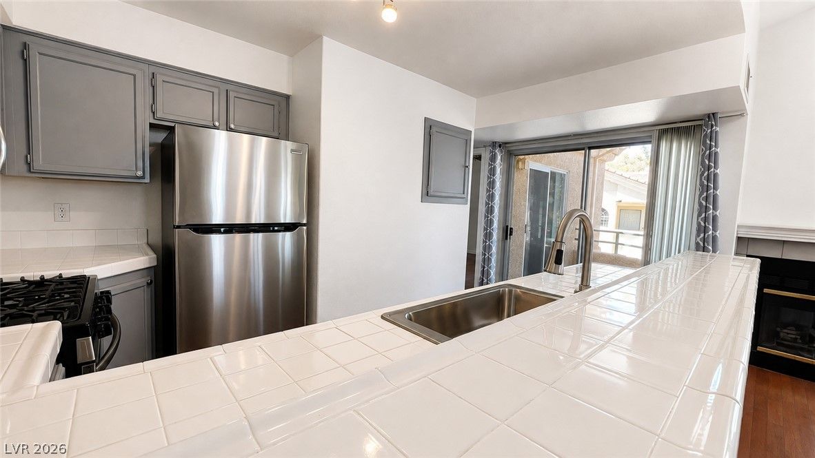 2251 Wigwam Parkway 925 — photo 4