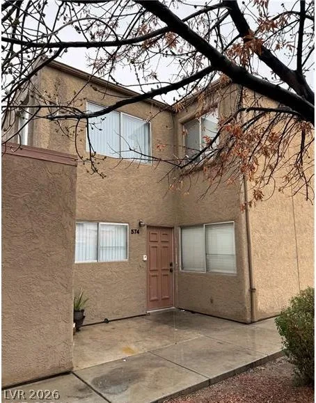574 Roxella Lane C — photo 4