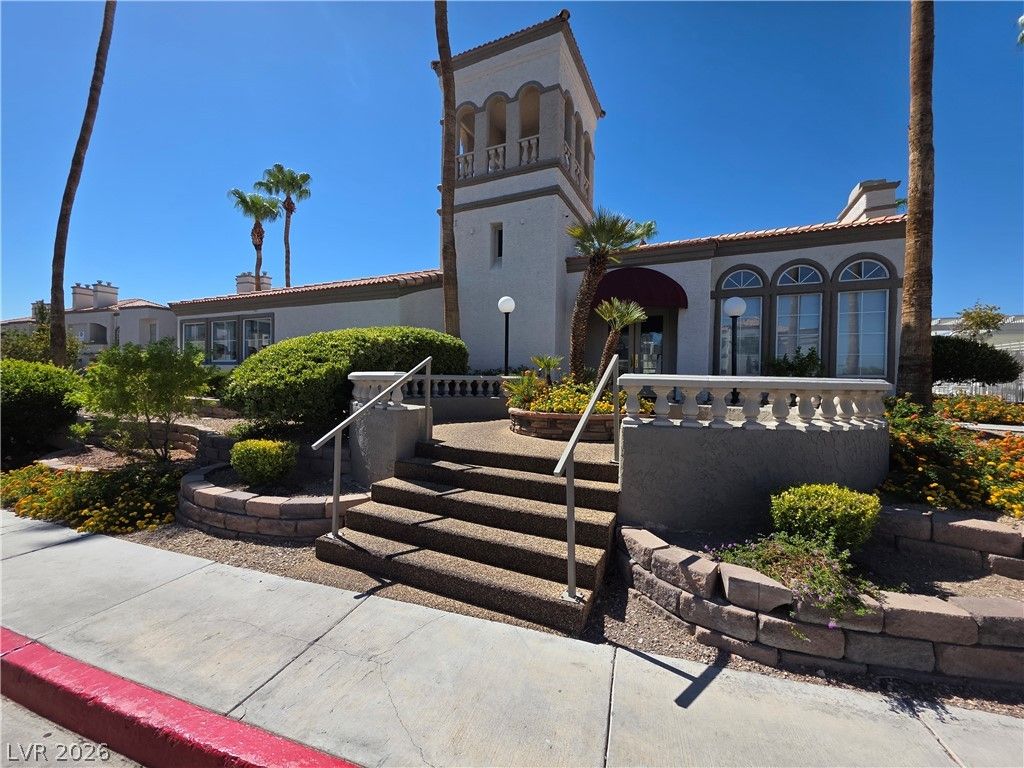 3150 Soft Breezes Drive 2166 — photo 3