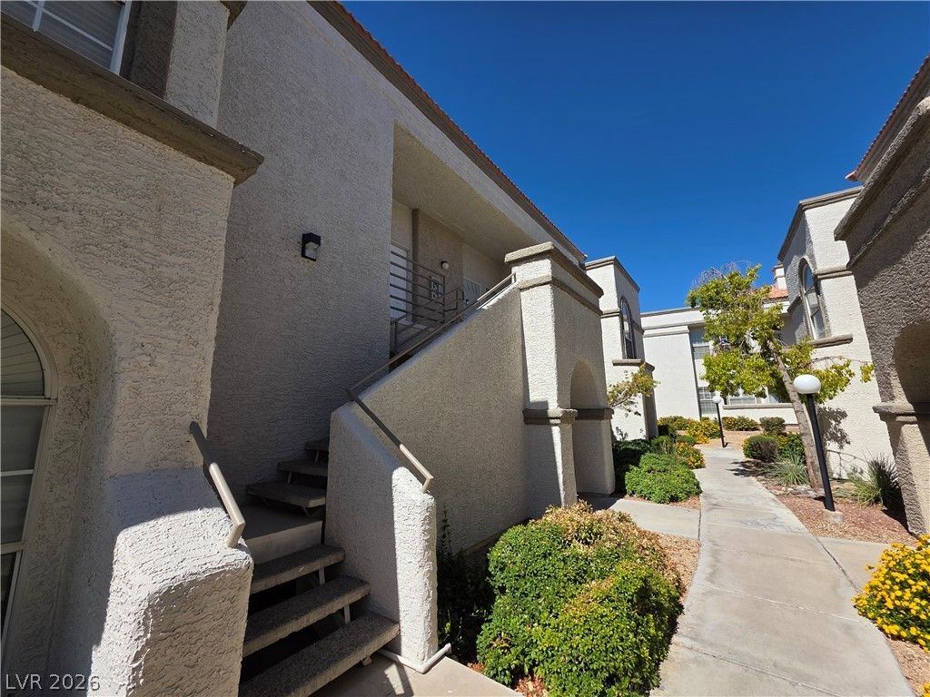 3150 Soft Breezes Drive 2166 — photo 5