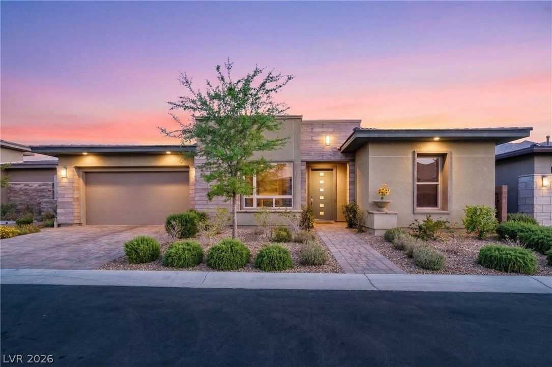 6706 DESERT CRIMSON Street — photo 4 of 45