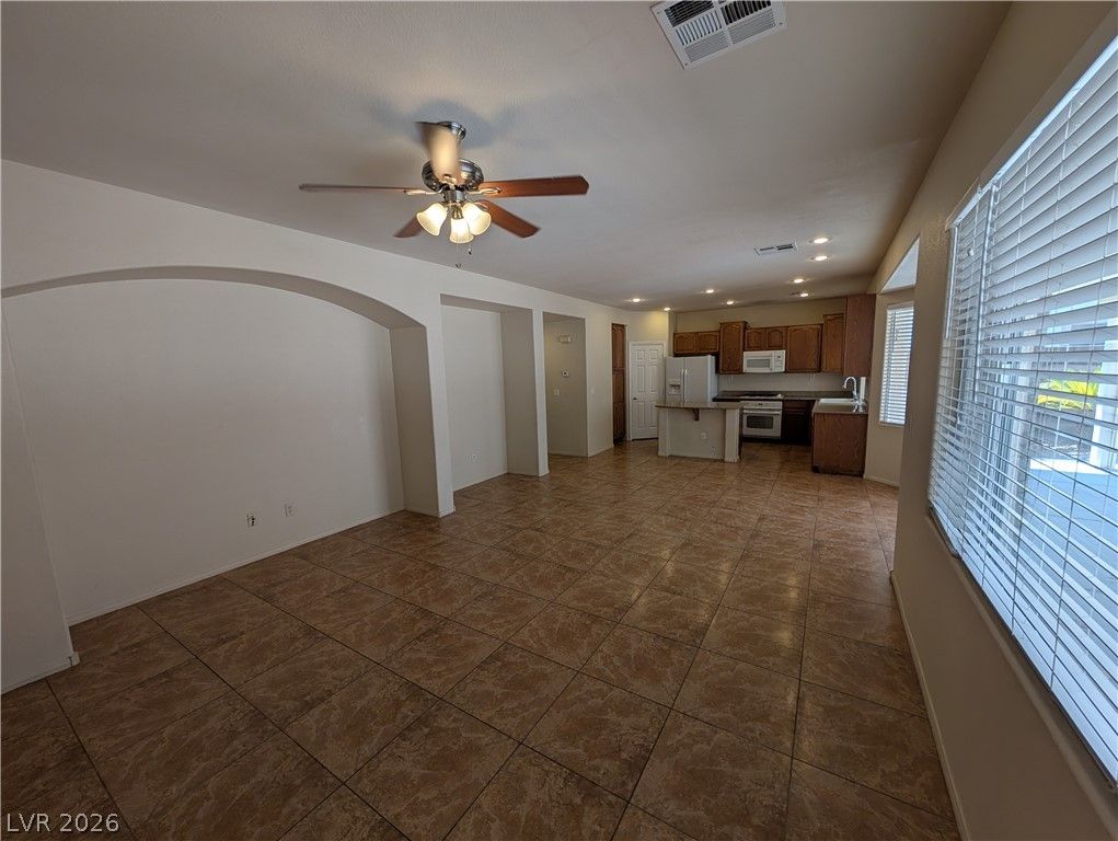 2307 Summer Home Street — photo 4