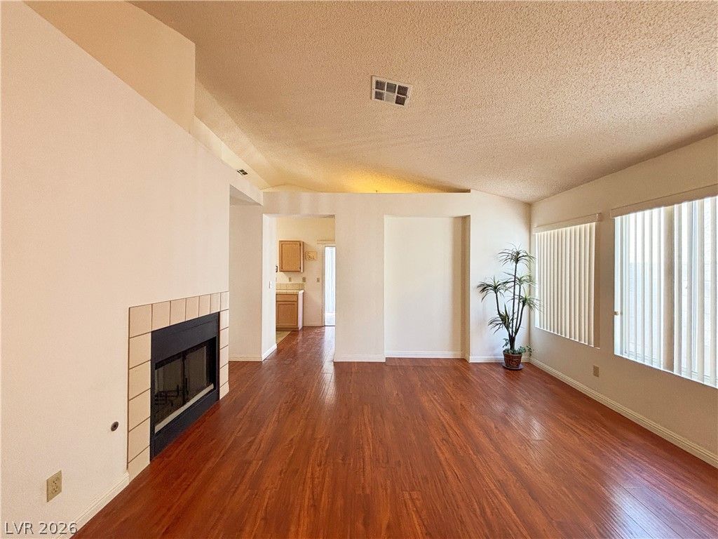 3313 Sonterra Circle — photo 4 of 33