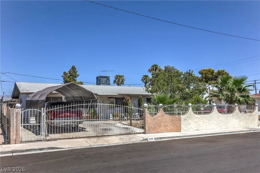 900 Taylor Avenue — photo 2