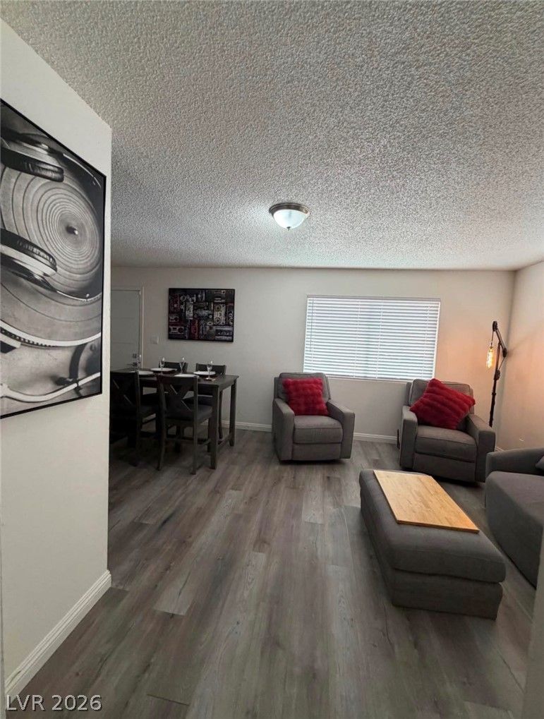 512 Albert Avenue 4 — photo 4