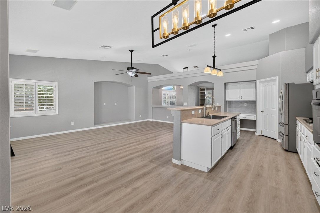 5317 Blue Evergreen Avenue — photo 4