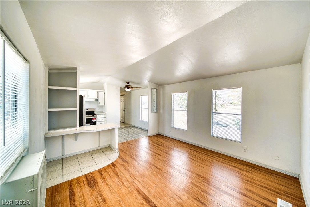 6920 Oakridge Avenue — photo 4