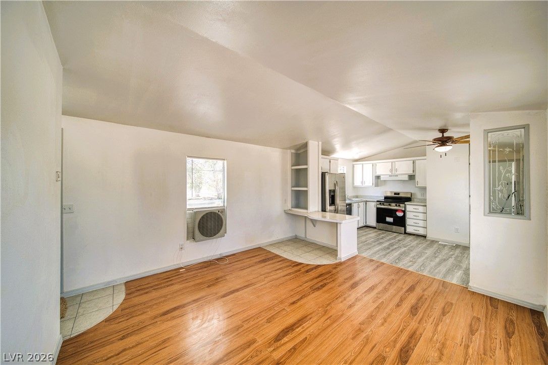 6920 Oakridge Avenue — photo 5