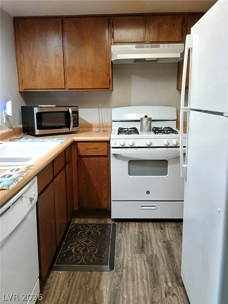 3810 Desert Marina Drive 199 — photo 5