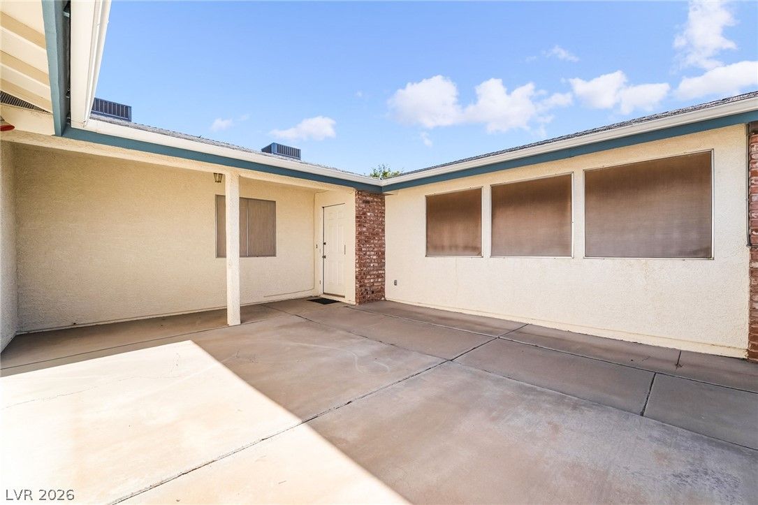 794 Fairway Drive — photo 3