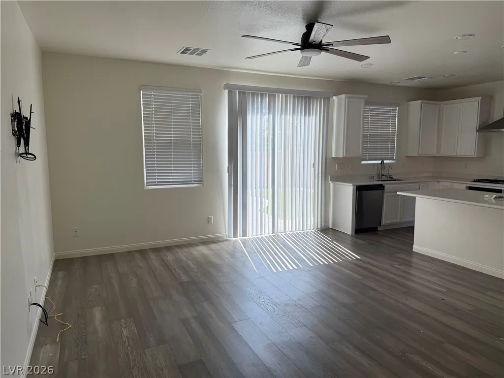 4522 Kali Lyn Street — photo 3