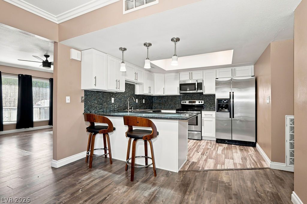 3768 Pilgrim Street — photo 5 of 26