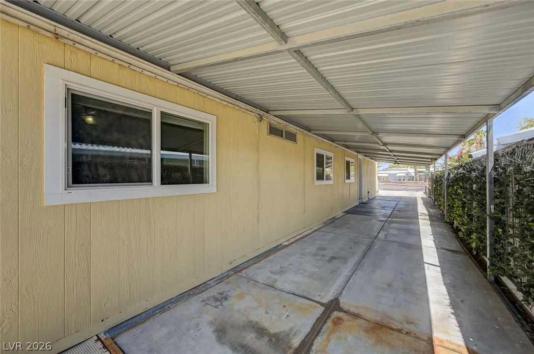 1017 El Camino Circle — photo 5