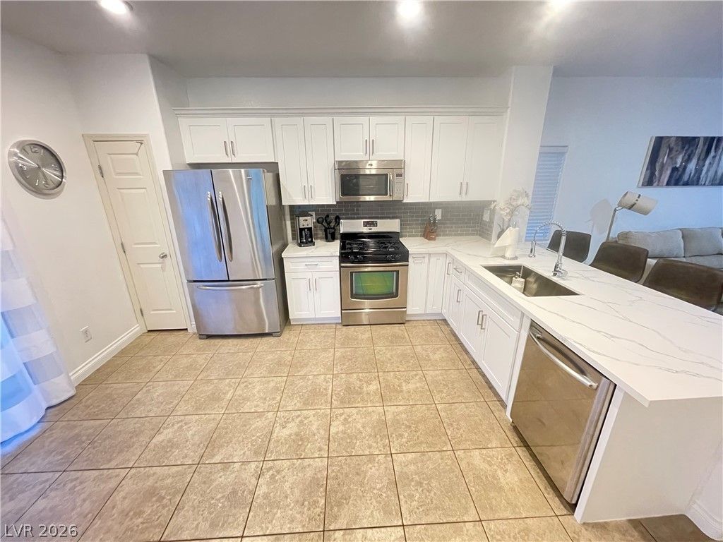 7416 Castillo Peak Street — photo 3