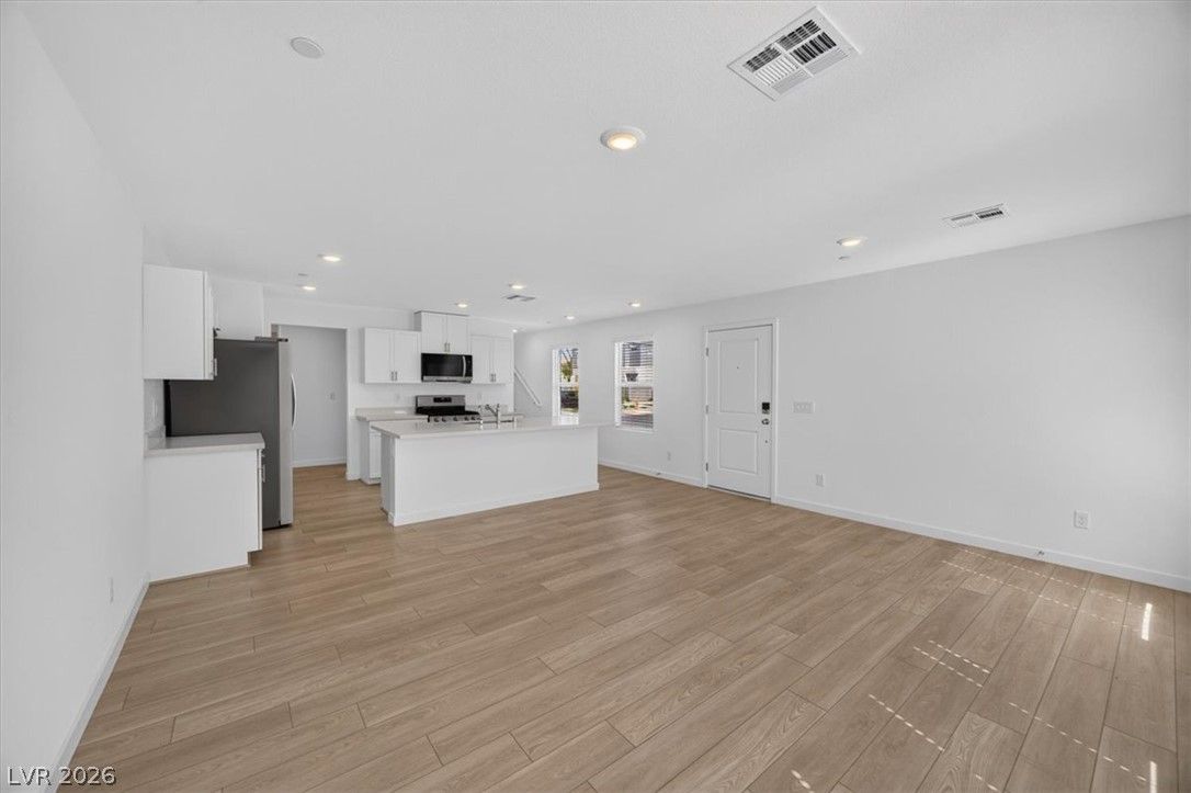 295 Grunt Avenue 2 — photo 5 of 31