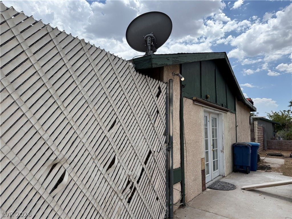 417 Lorenzi Street — photo 1 of 3