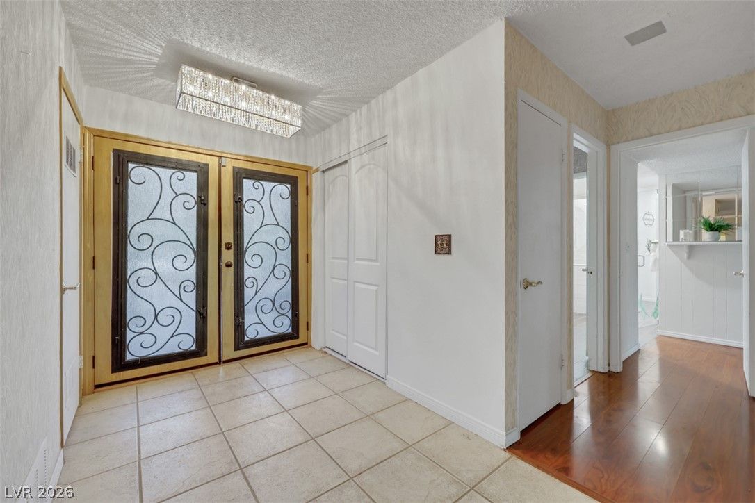 6744 Mountridge Drive — photo 4