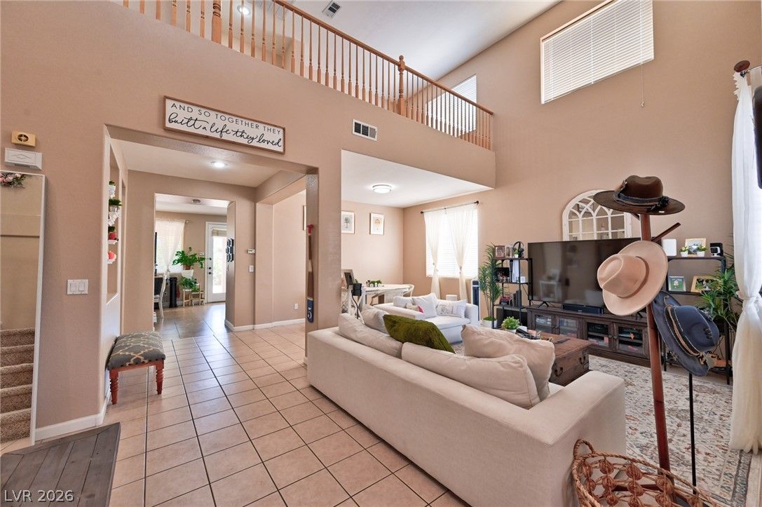 4925 Whisper Lake Avenue — photo 4