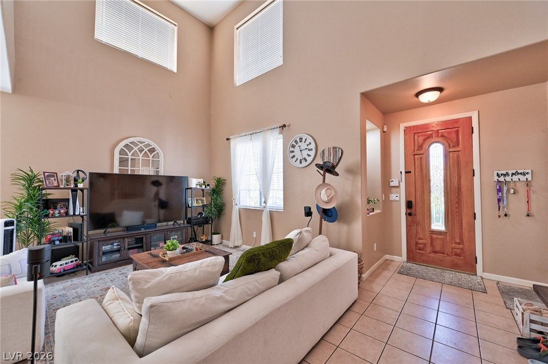 4925 Whisper Lake Avenue — photo 5