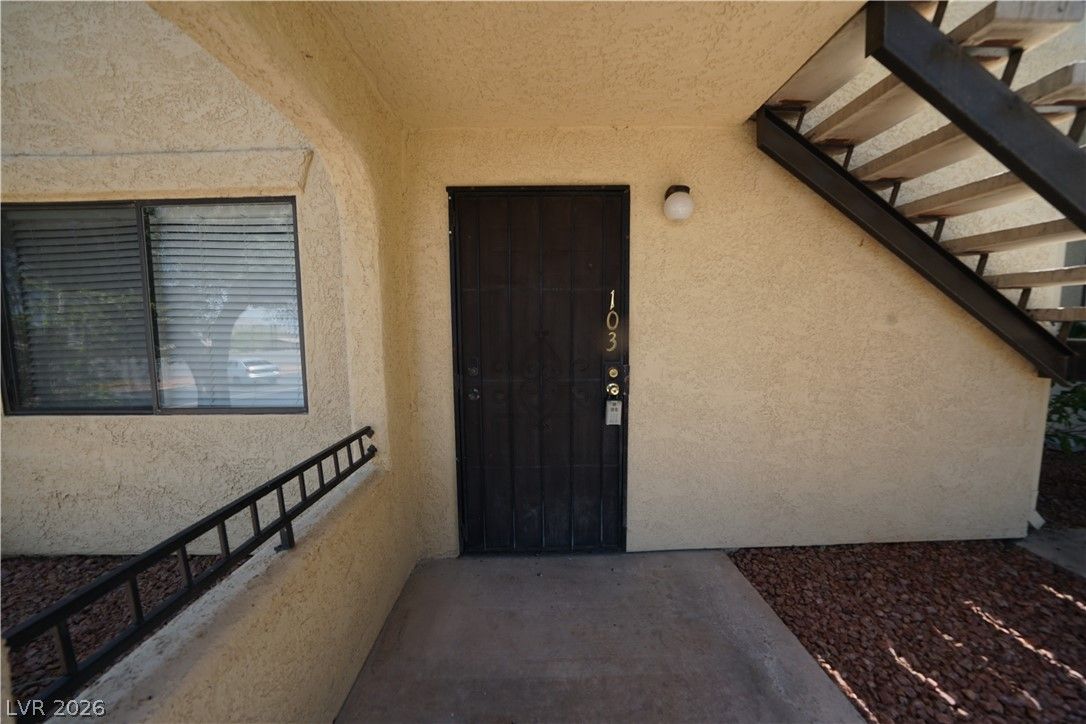 601 Cabrillo Circle 103 — photo 4