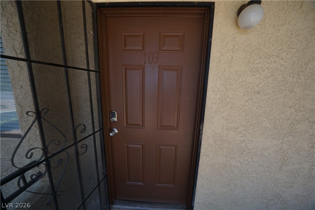 601 Cabrillo Circle 103 — photo 5