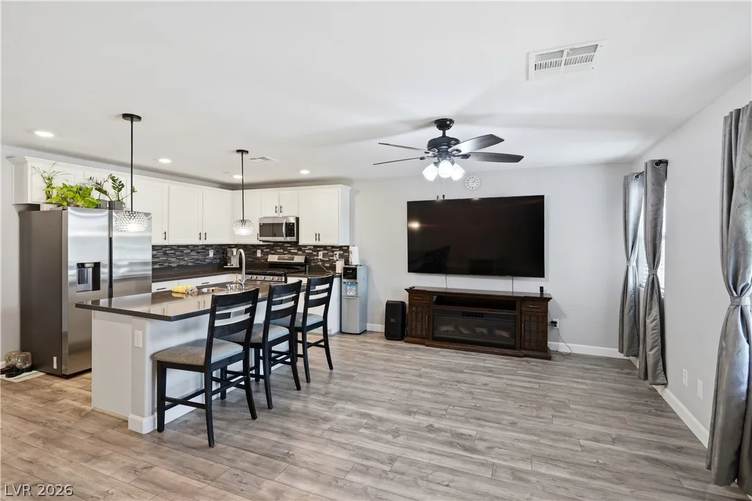 817 Watford Place — photo 3