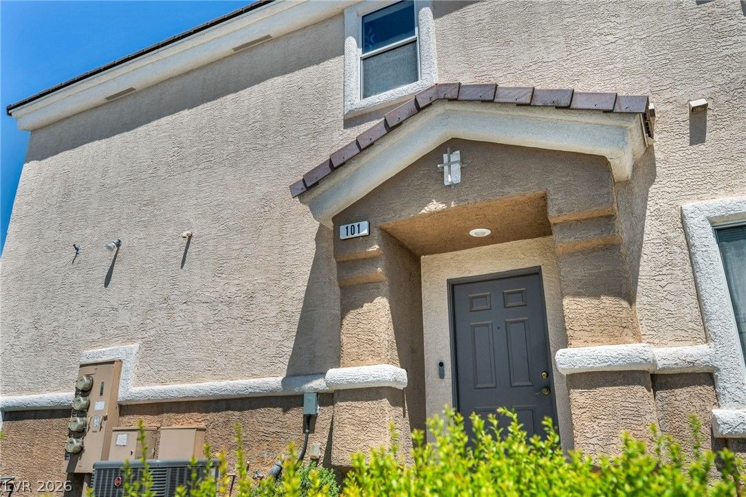 7112 Cabin Fever Street 101 — photo 4 of 34