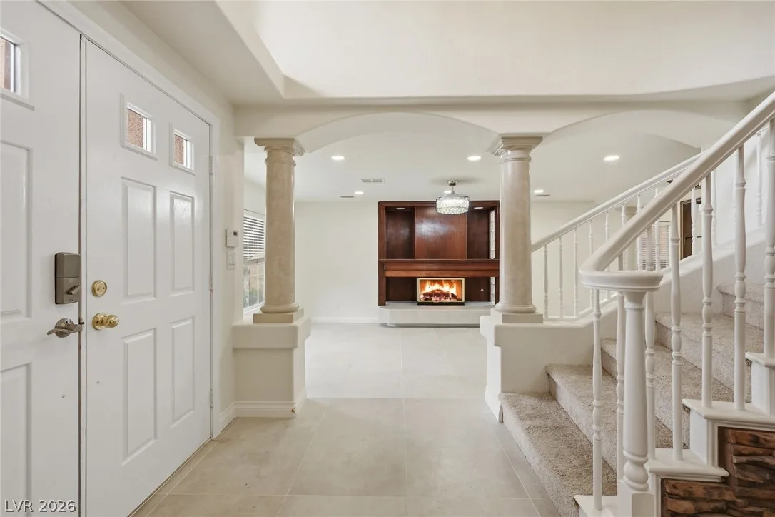9081 Lawton Pine Drive — photo 4