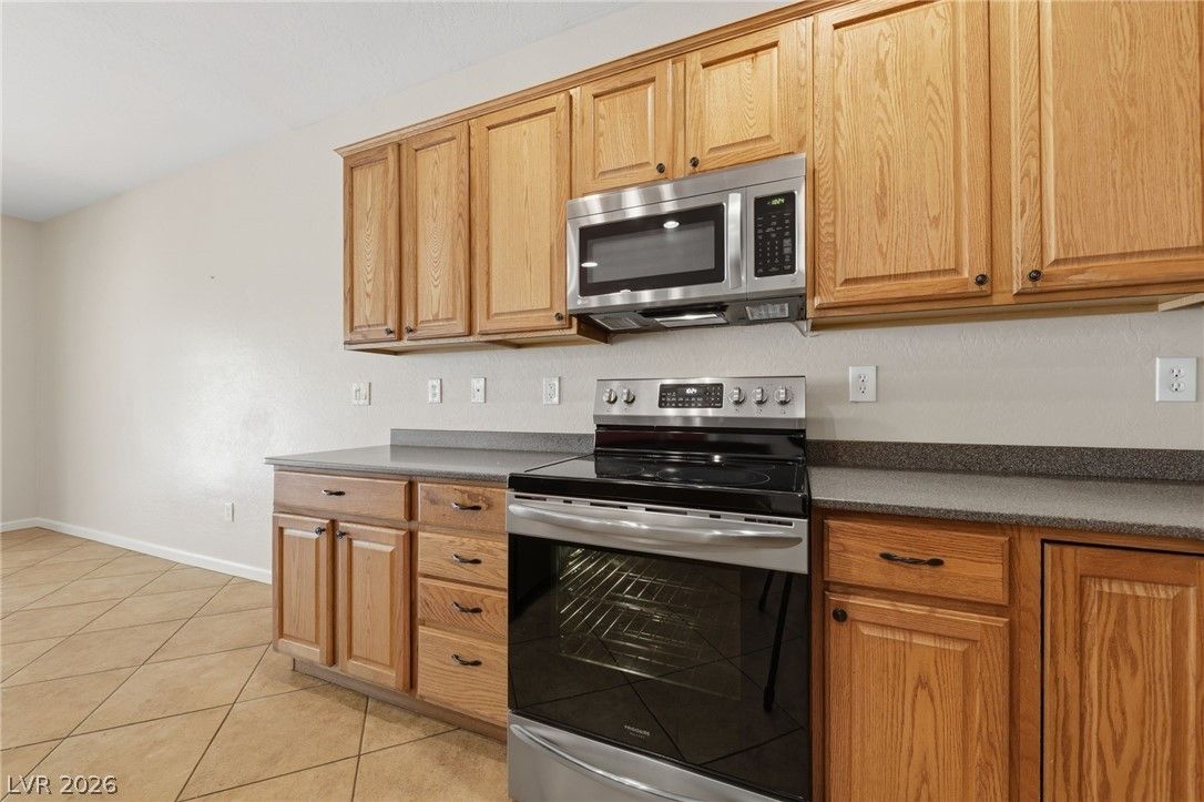 2529 Venus Star Street — photo 4