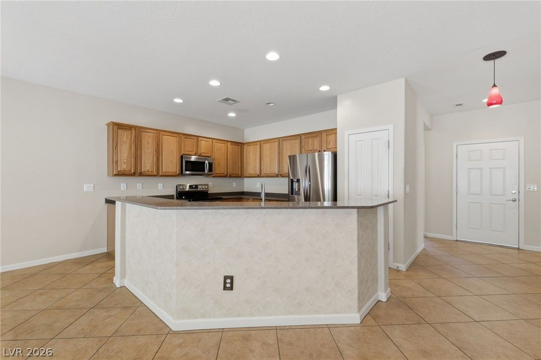 2529 Venus Star Street — photo 5