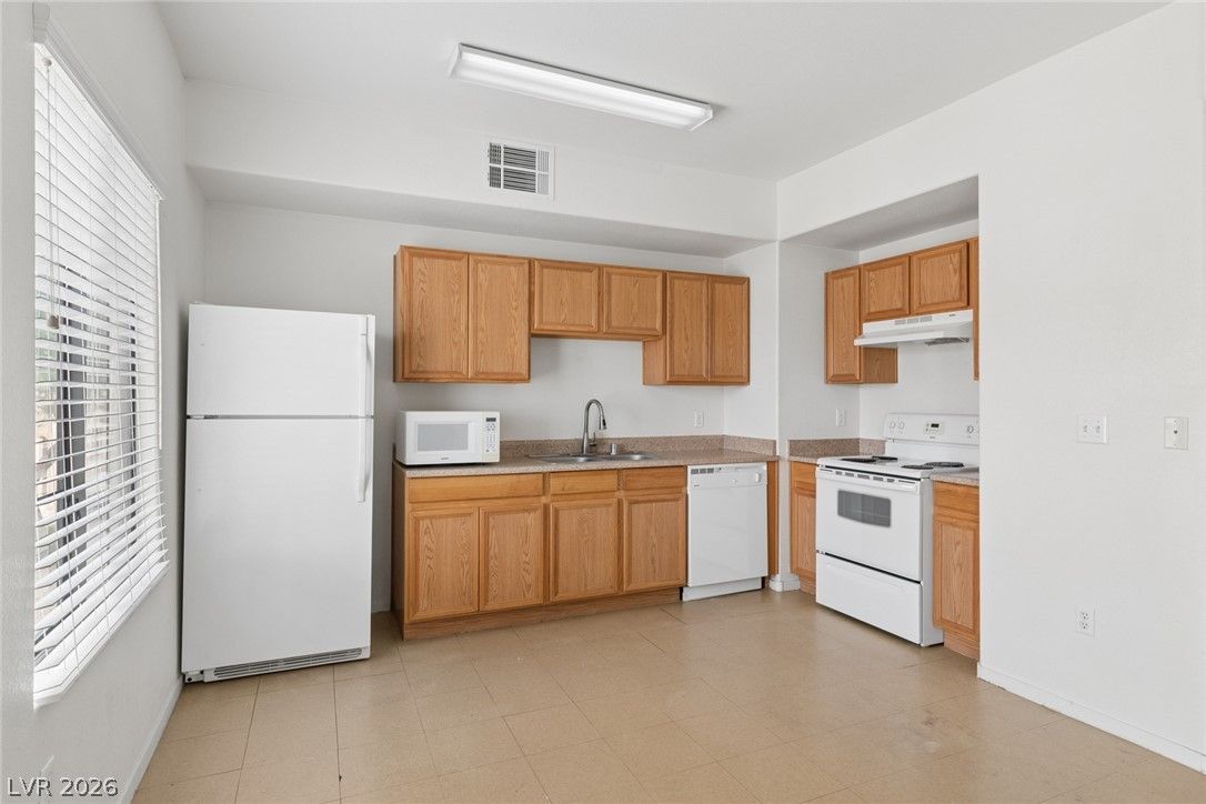 2171 Hussium Hills Street 204 — photo 5