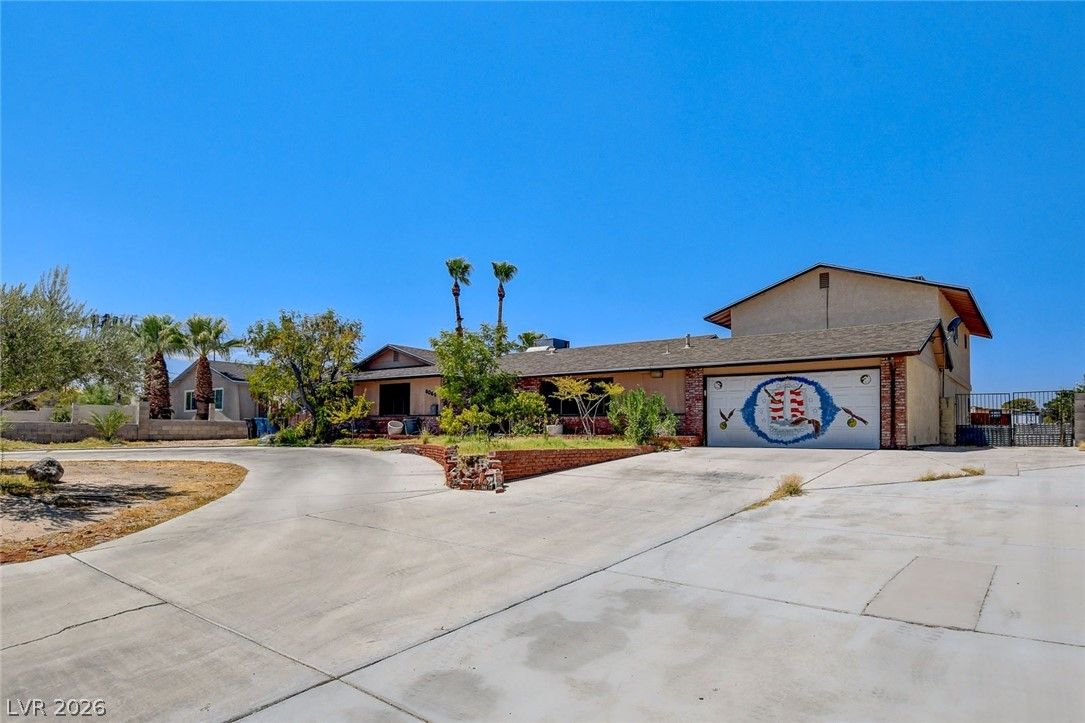 8069 Red Barn Drive — photo 2