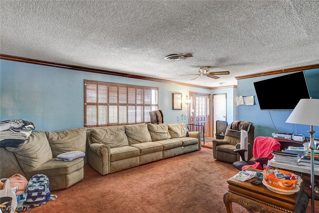 8069 Red Barn Drive — photo 3