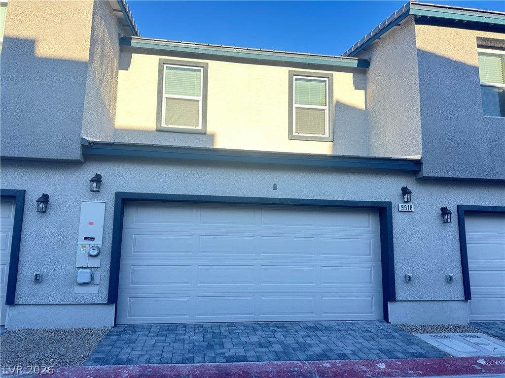 9918 Saffron Hills Street — photo 1