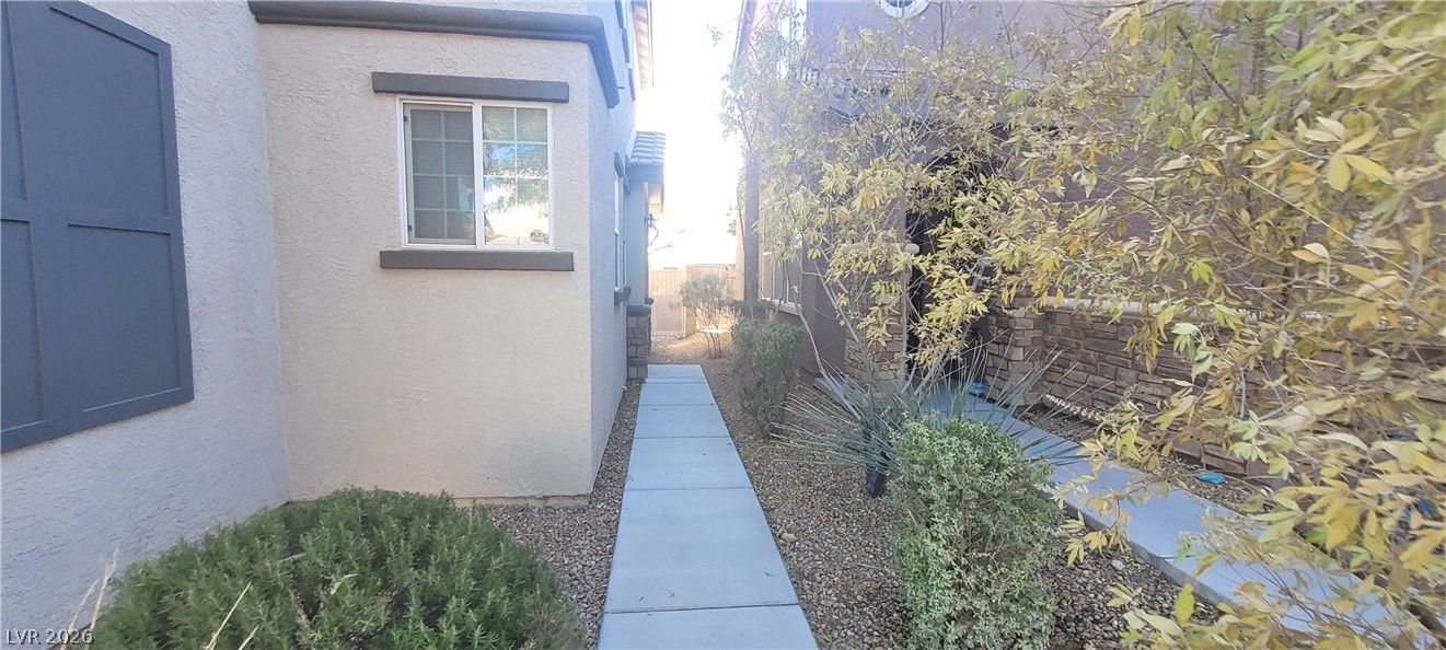 8695 Canfield Canyon Avenue — photo 3