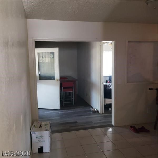 5284 Wellesley Avenue — photo 5