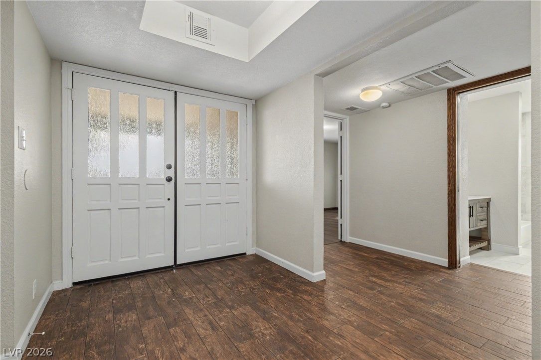 6908 Kinkenon Drive — photo 3
