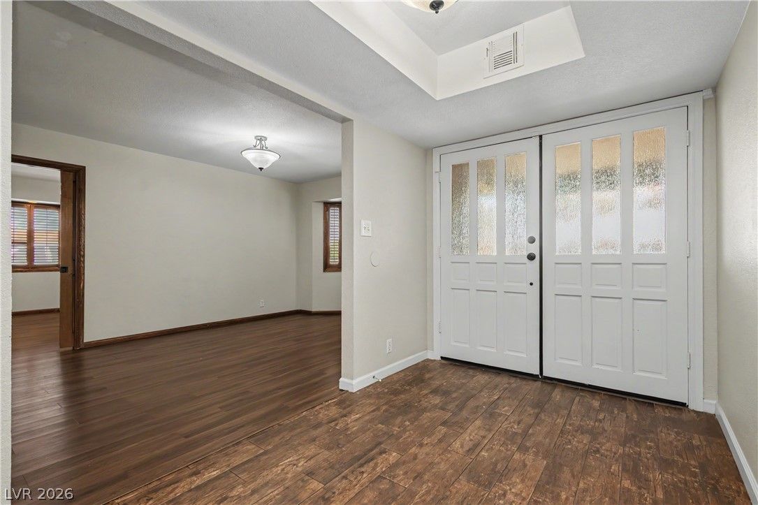 6908 Kinkenon Drive — photo 4