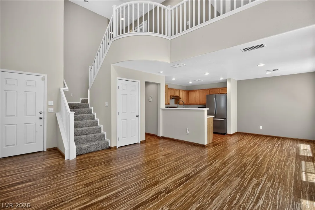 10566 Corte Sierra Street — photo 2