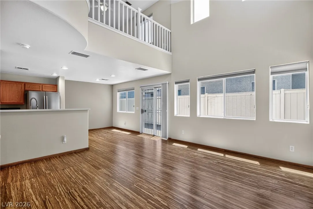 10566 Corte Sierra Street — photo 3