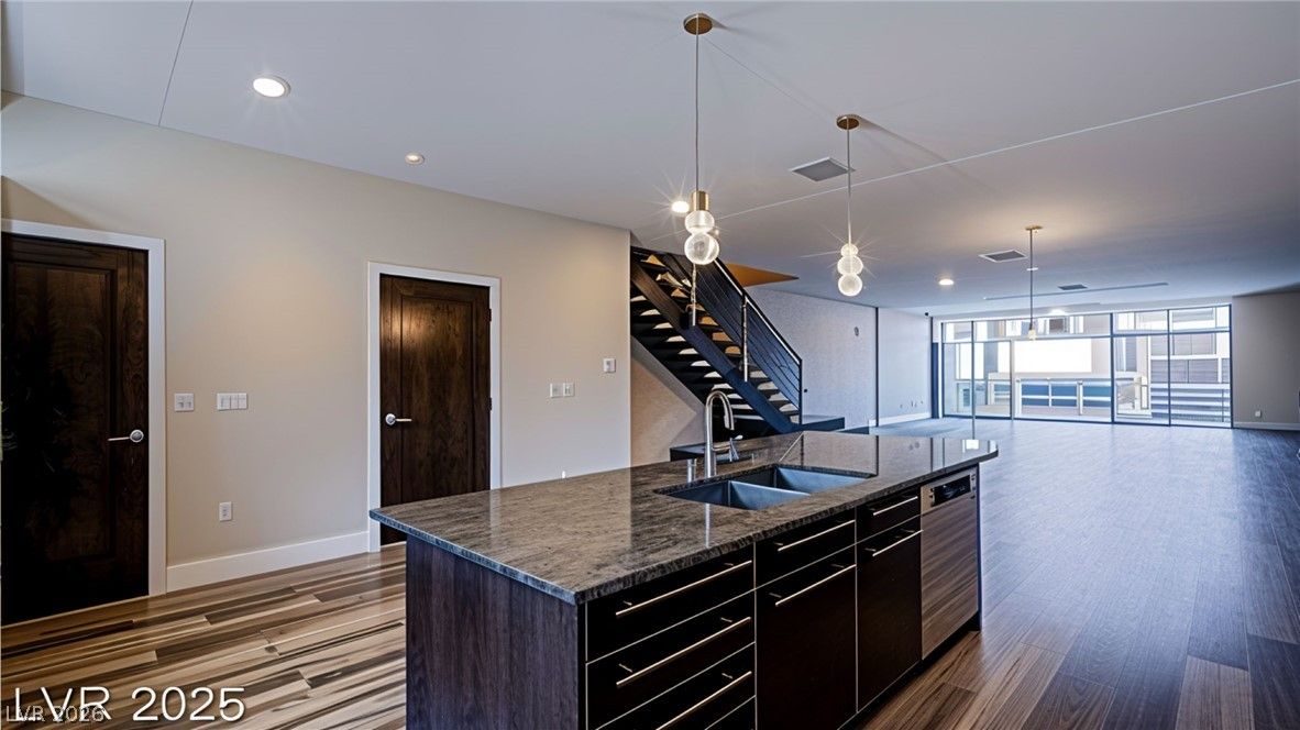 8925 West Flamingo Road 228 — photo 5 of 42