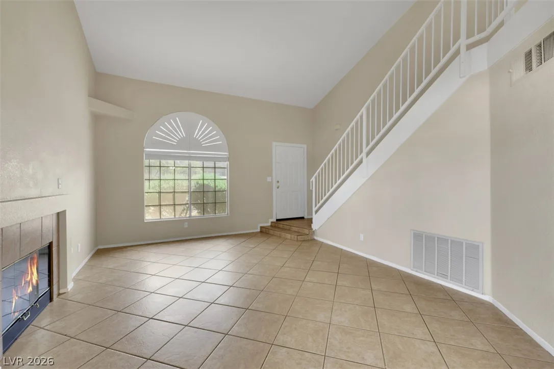 2600 PEBBLEGOLD Avenue 0 — photo 2